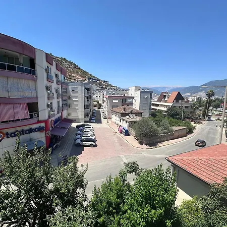 Apartamento Stylish&luxury Flat With Garden Close To Sea